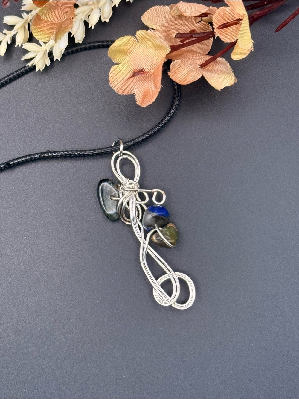 Handcrafted Artisan Silver Wire Pendant Necklace with Lapis Lazuli gemstones